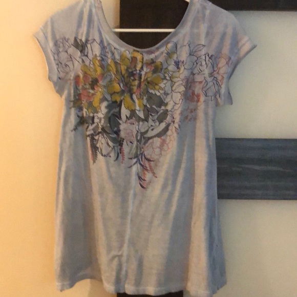 Flowy Short Sleeve Tee - Picture 3 of 3